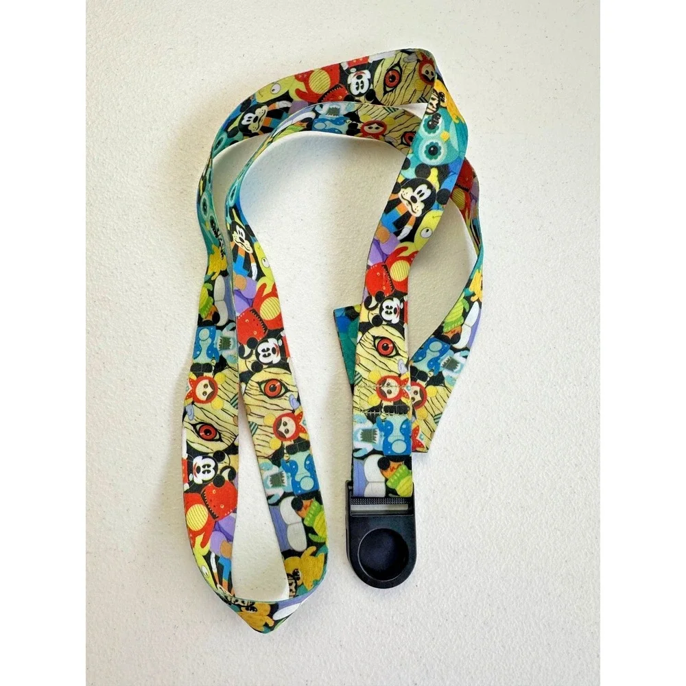 Disney‎ Parks Vinylmation Pin Lanyard Holder Mickey Friends Disneyland World